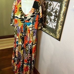 NWT Loralette Maxi Dress Bright Abstract Keaf  Print 1/2 Bell Sleeve Sz 26/28